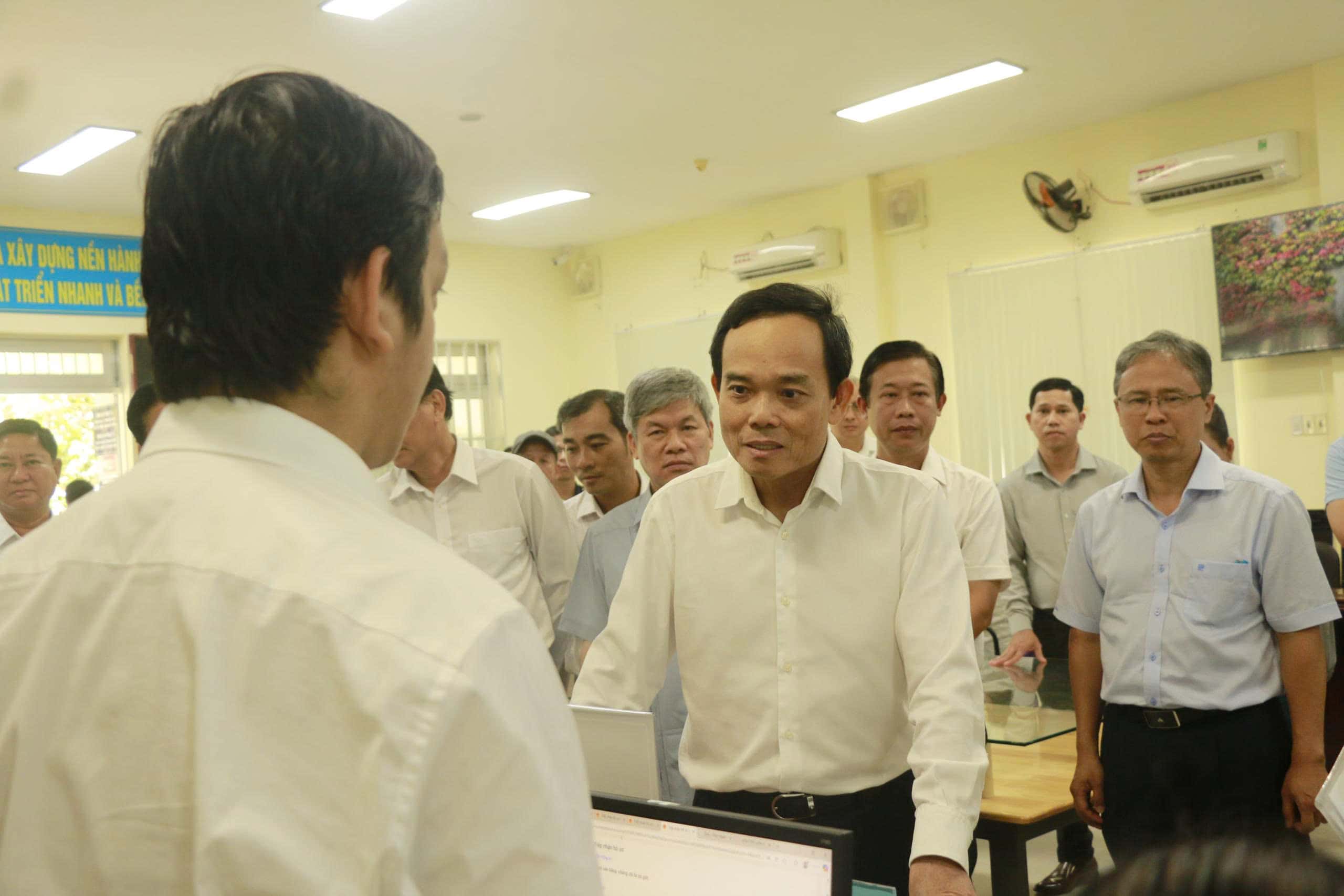Ong Tran Luu Quang cho biet, Chinh phu, cac bo, nganh dang gap rut hoan thien bo thu tuc hanh chinh cong. Anh: Huu Long