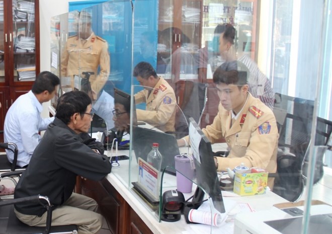 Huế tạm ngưng cấp đổi giấy phép lái xe tại quận, huyện, thị xã