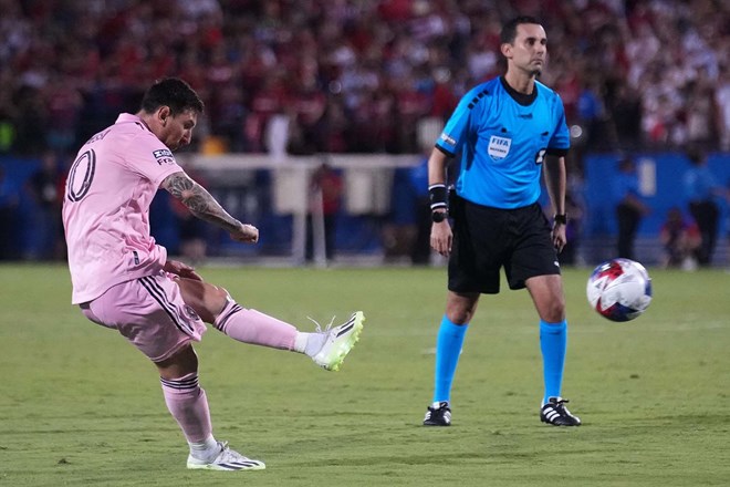Messi toa sang giup Miami danh bai Porto. Anh: AFP