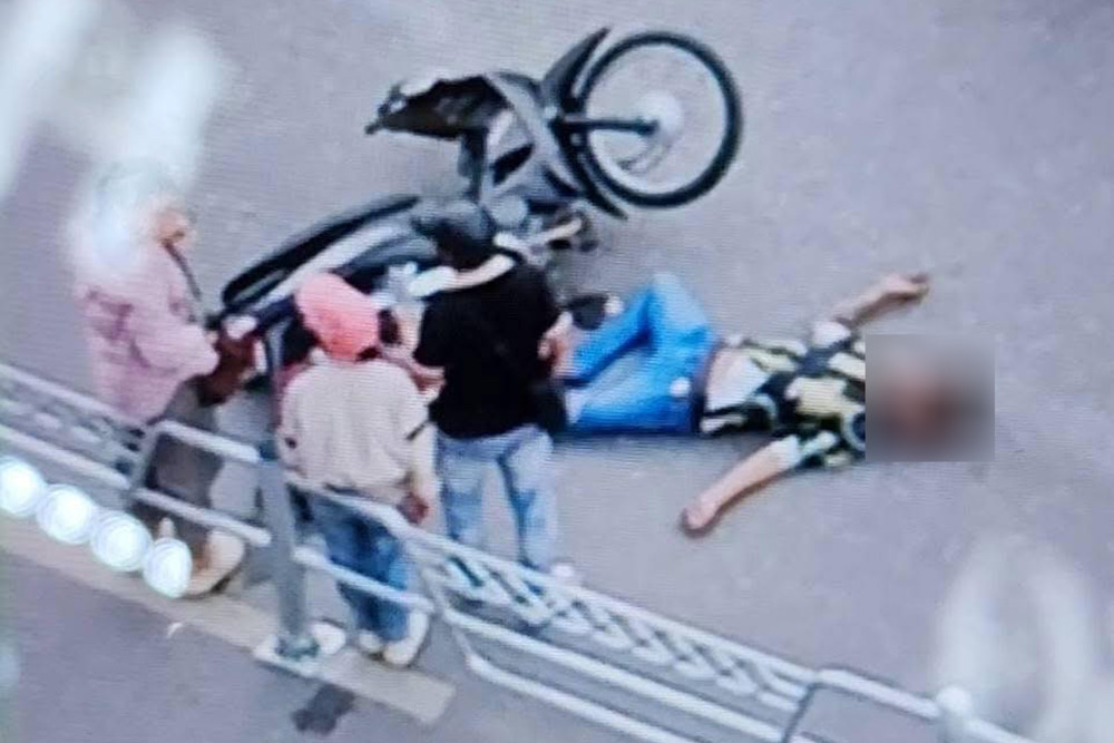 La escena del accidente de trafico en la calle Vo Chi Cong. Foto: Phuong Nguyen