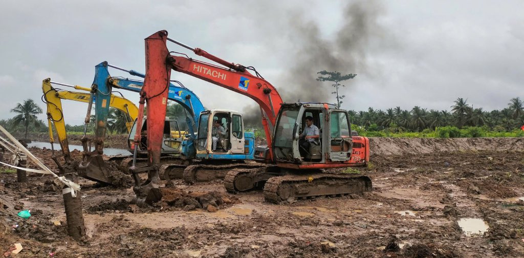 El Comite Popular de la Comuna tiene la autoridad de decidir recuperar tierras para usuarios de tierras que son organizaciones e individuos que administran y poseen tierras para la implementacion para fines de defensa nacional y seguridad y para el desarrollo socioeconomico para intereses nacionales y publicos. Foto: Thanh Nhan