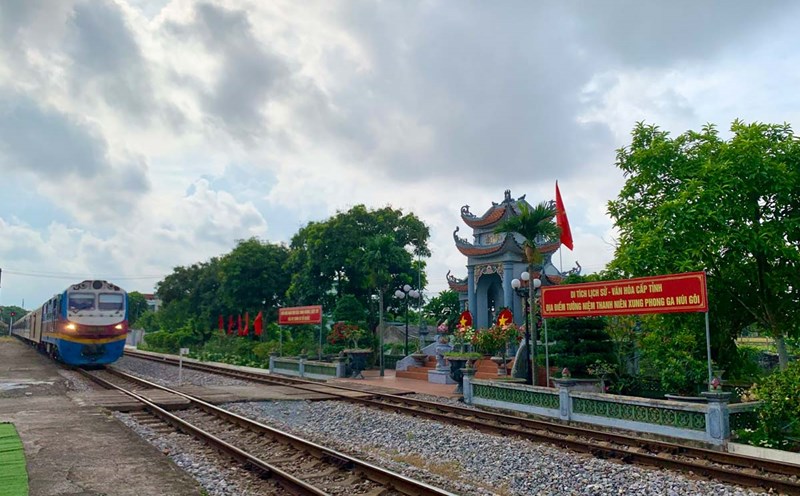 The location of the Nui Goi Station Youth Volunteer Monument (in Goi town, Vu Ban district, Nam Dinh province). Photo: Ha Vi