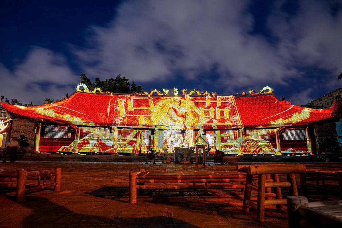 Rendimiento de mapeo 3D con el tema "Bach Dang Waves - ONG QUYEN Hao Hao". Foto: Hai Phong E -Portal