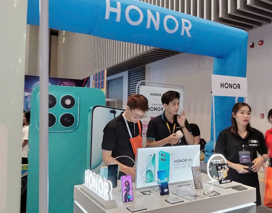 Honor tung ra kha nhieu mau smartphone thoi gian qua, du kien se tung ra dien thoai thong minh gap mong nhat the gioi sap toi. Anh: Nguyen Dang