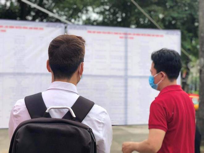Mức hưởng trợ cấp thất nghiệp thấp, người lao động thắt chặt chi tiêu
