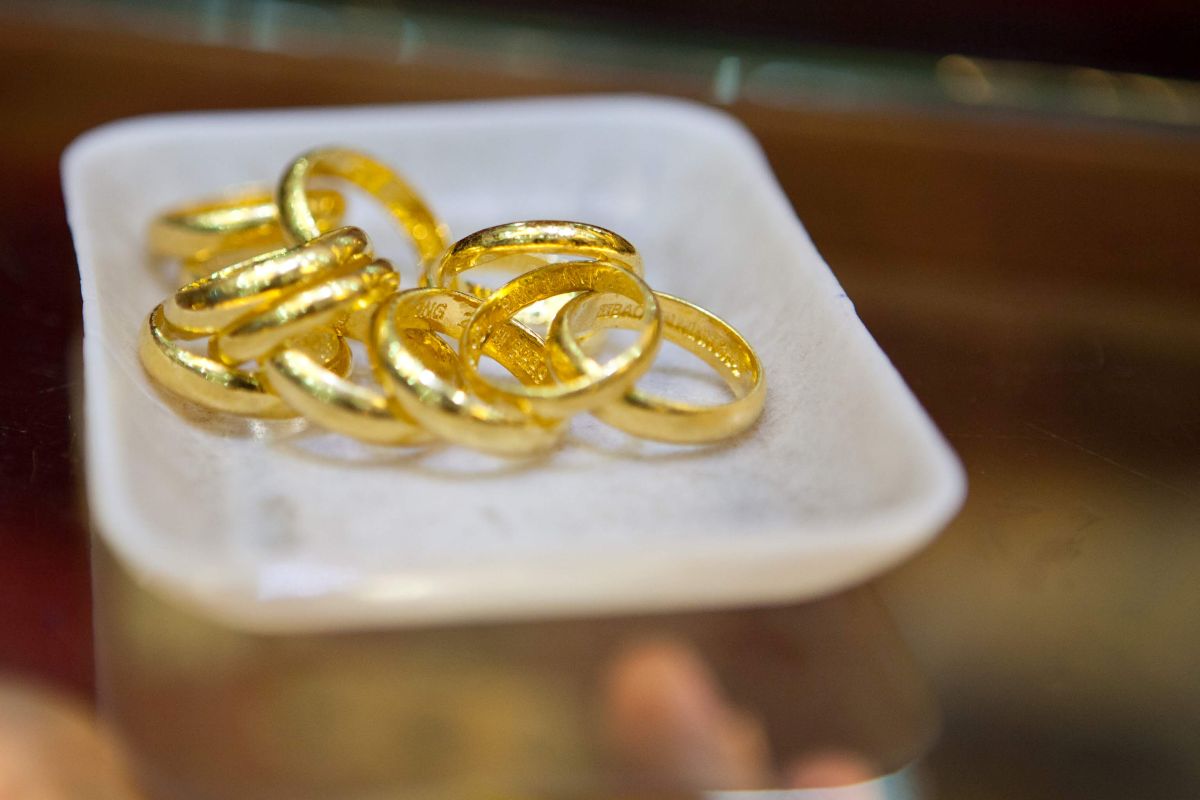 The Prime Minister requested to fight against the situation of boiling water with fat, speculating on gold, and foreign currency. Photo: Hai Nguyen.