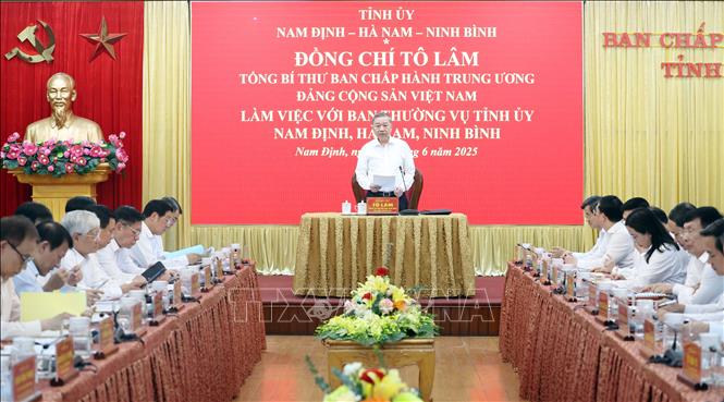 El secretario general de Lam trabajo con Nam Dinh, Ha Nam y Ninh Binh. Foto: Unified/TTXVN