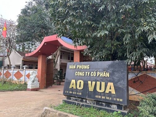 Van phong CTCP Ao Vua - noi quan ly Dai hoa than Vinh Hang, Ba Vi, Ha Noi. Anh: Tung Giang
