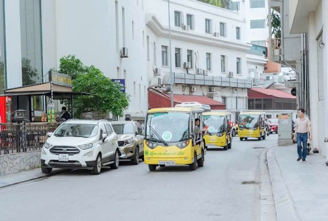 Doanh nghiệp lo lắng 164 xe điện du lịch ở Bãi Cháy có nguy cơ khai tử