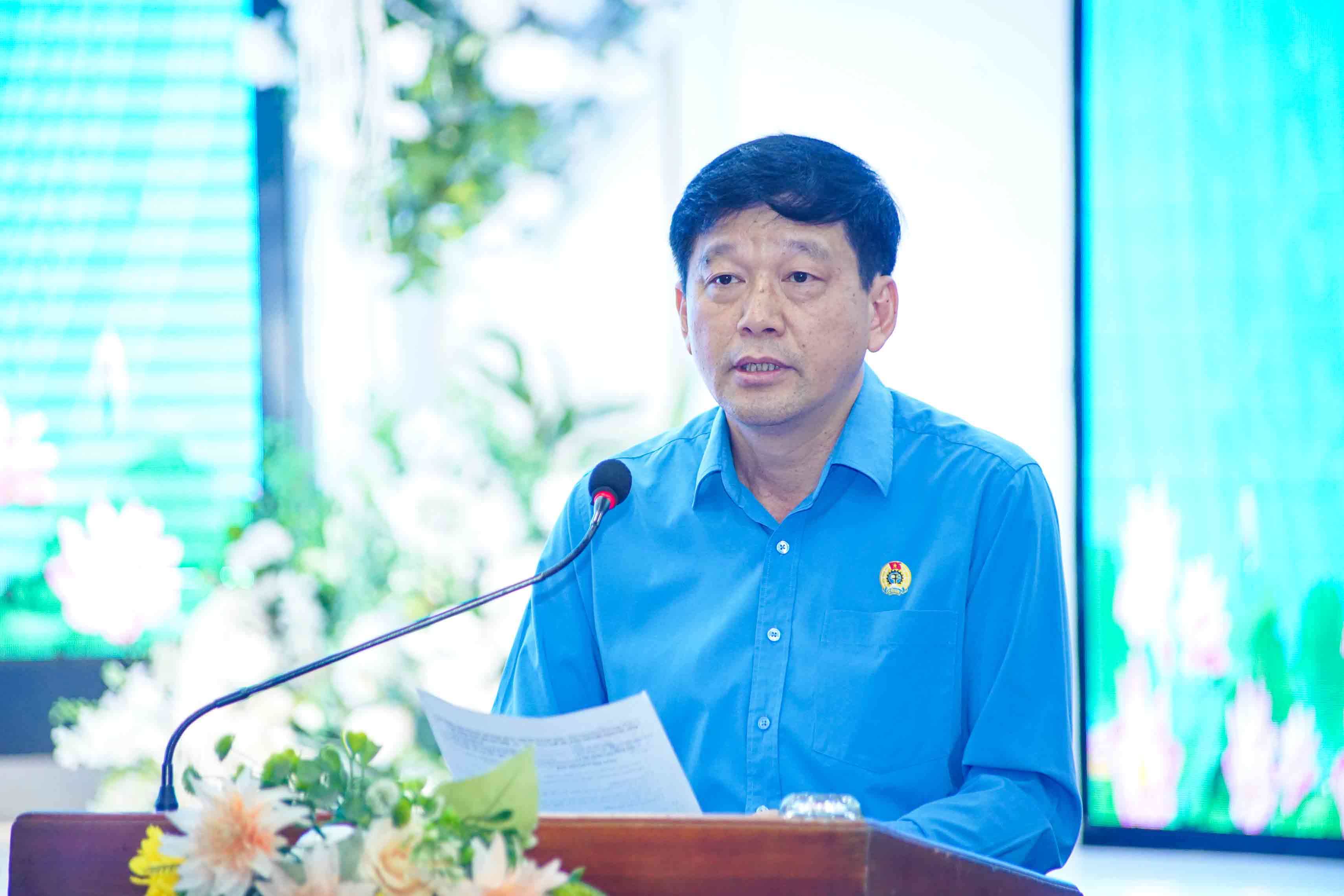 Ong Kha Van Tam - Chu tich LDLD tinh Nghe An phat bieu ket luan hoi nghi. Anh: Duy Chuong