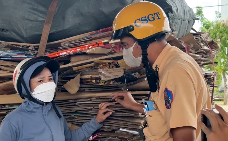 feeling fined for transporting bulky goods, many drivers explain the reason "due to circumstances"