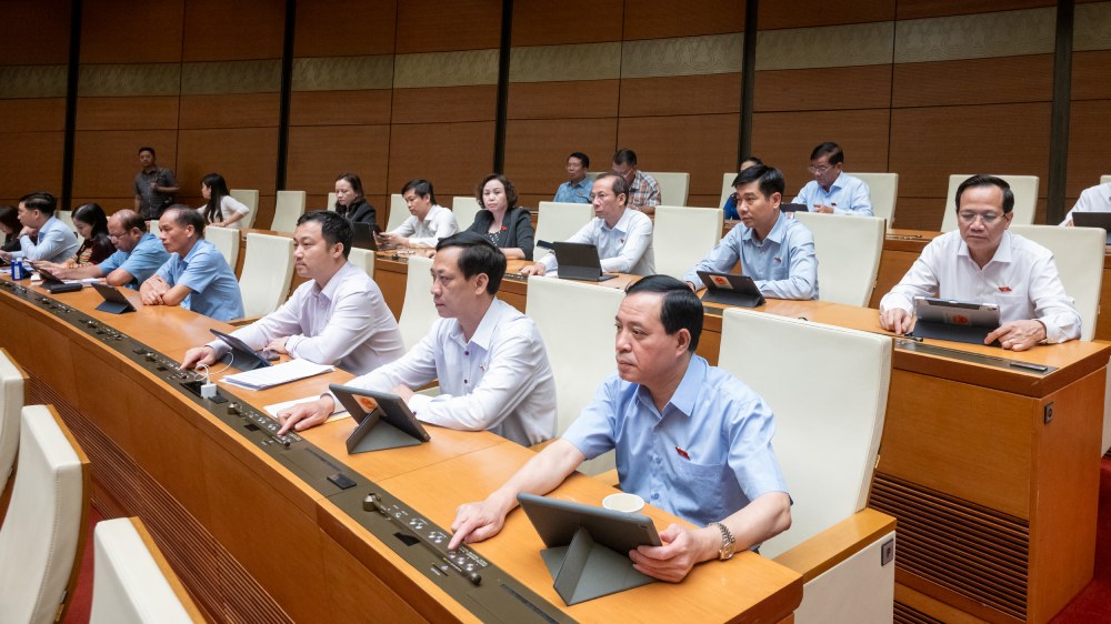 According to the passed law, candidates for National Assembly deputies will not be allowed to mobilize or contact voters on social platforms. Photo: Pham Dong