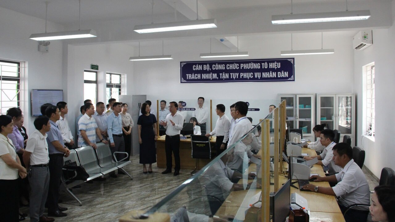 Van hanh thu nghiem Trung tam hanh chinh cong phuong To Hieu. Anh: Lam Giang