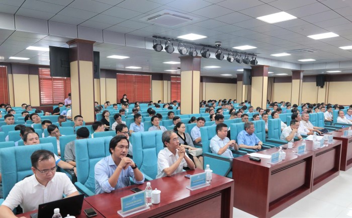 Hoi thao thu hut hon 200 dai bieu la cac lanh dao, chuyen gia nganh y te va cong nghe thong tin trong ca nuoc. Anh: Song Han