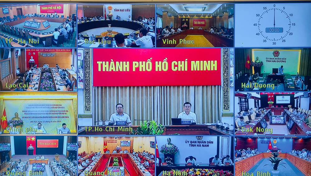 Lanh dao TPHCM cho biet Thanh pho da hoan thanh cong tac xoa nha tam, nha dot nat truoc ngay 20.4. Anh: Nhat Bac