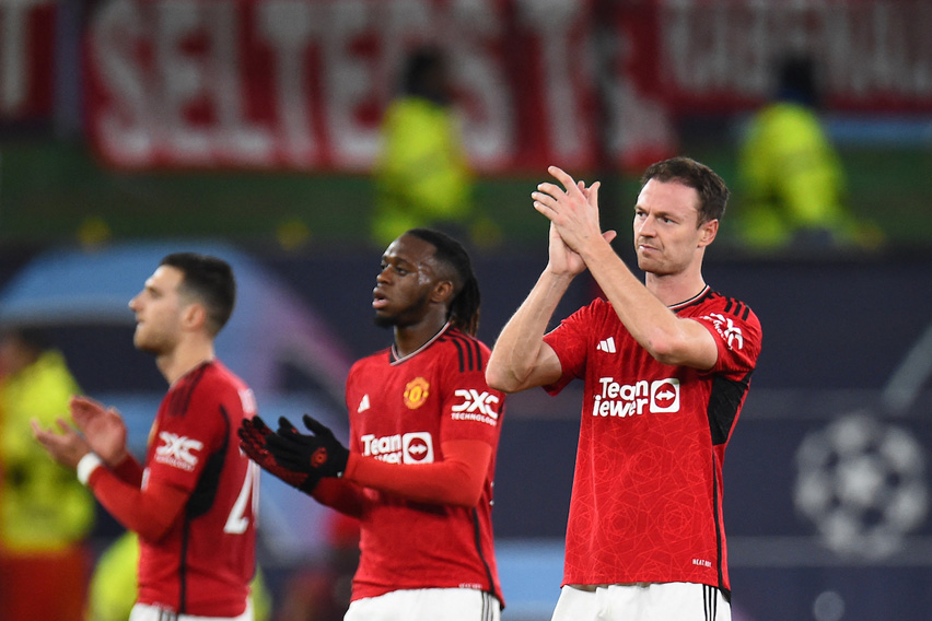 Jonny Evans se tiep tuc voi Man United trong mot cuong vi moi. Anh: AFP
