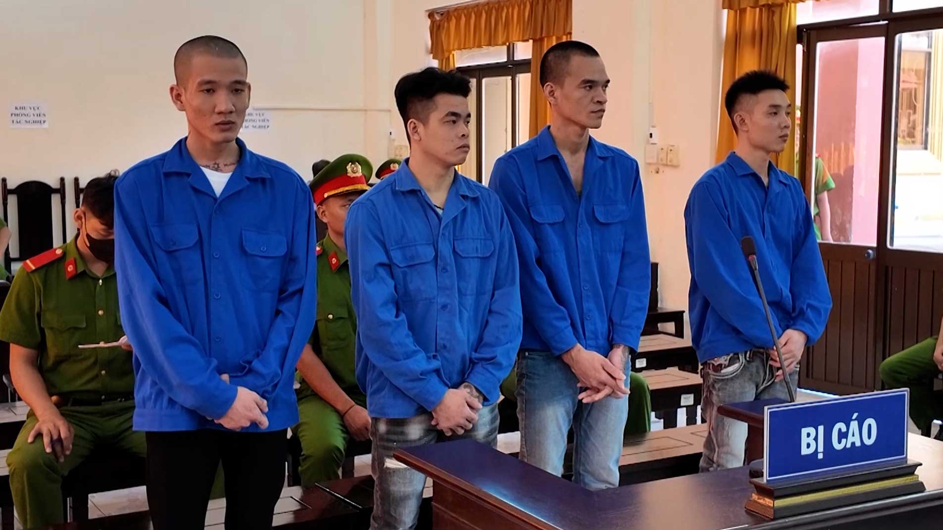 4 defendants who chased and slashed their opponents due to conflict have been sentenced to 36 years in prison for murder.