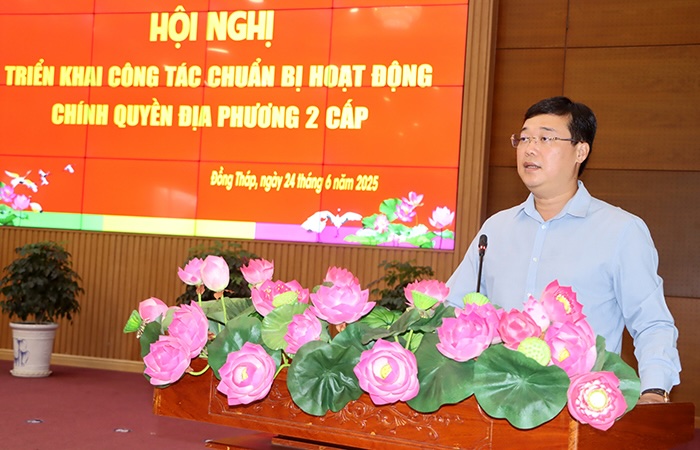 Bi thu Tinh uy Le Quoc Phong phat bieu chi dao tai hoi nghi. Anh: