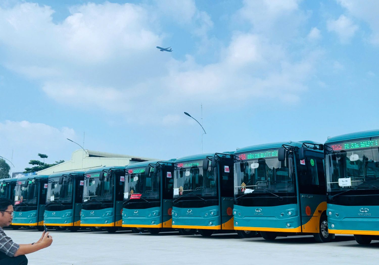 Ho Chi Minh City currently has 168 electric buses. Photo: Minh Quan