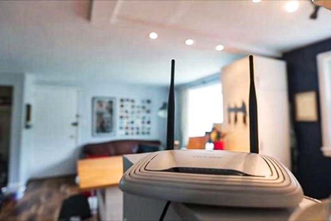 The series of smart home appliances often connect to Wi-Fi, so they are easily attacked by hackers. Graphics: Ha May
