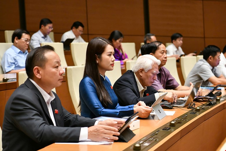 Today, the National Assembly considered voting to pass the Law on Inspection (amended). Photo: Quochoi.vn