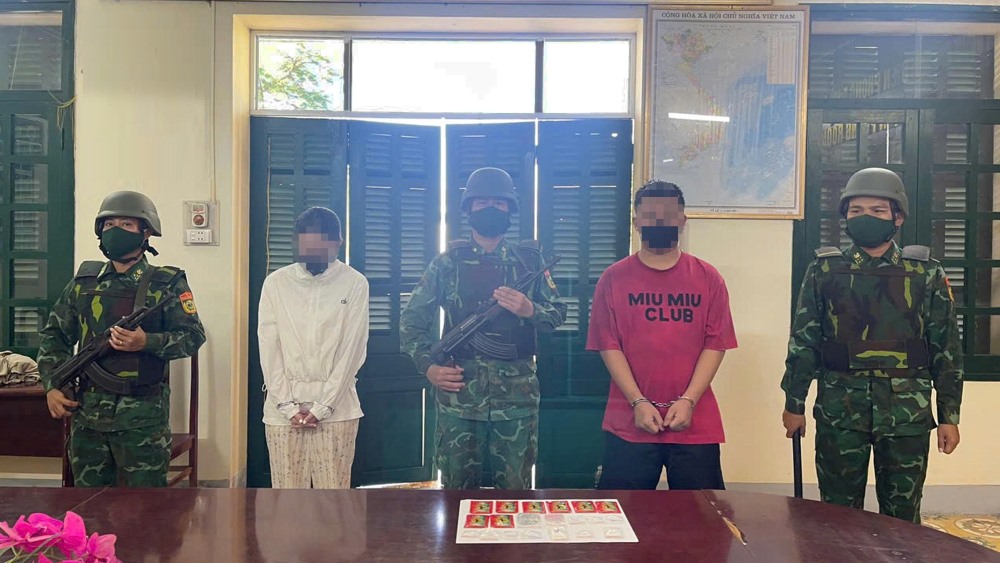 Quang Binh Border Guard consecutively discovered 2 cases of illegal drug transportation.