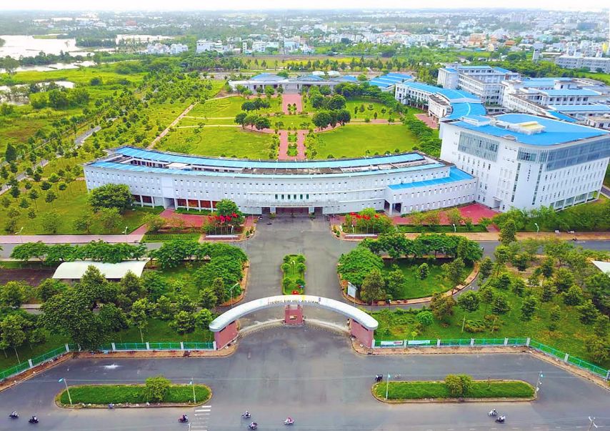 Khong gian xanh o Truong Dai hoc An Giang. Anh: AGU