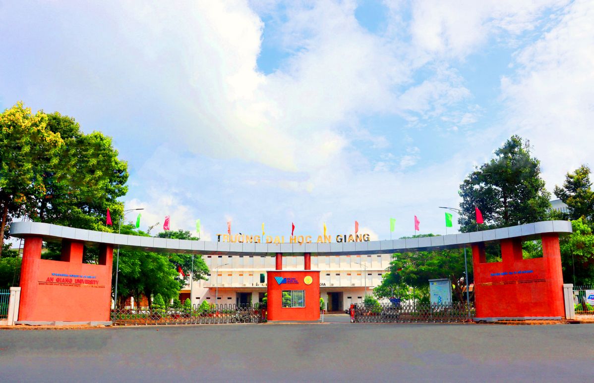 Truong Dai hoc An Giang nhin tu ben ngoai. Anh: AGU
