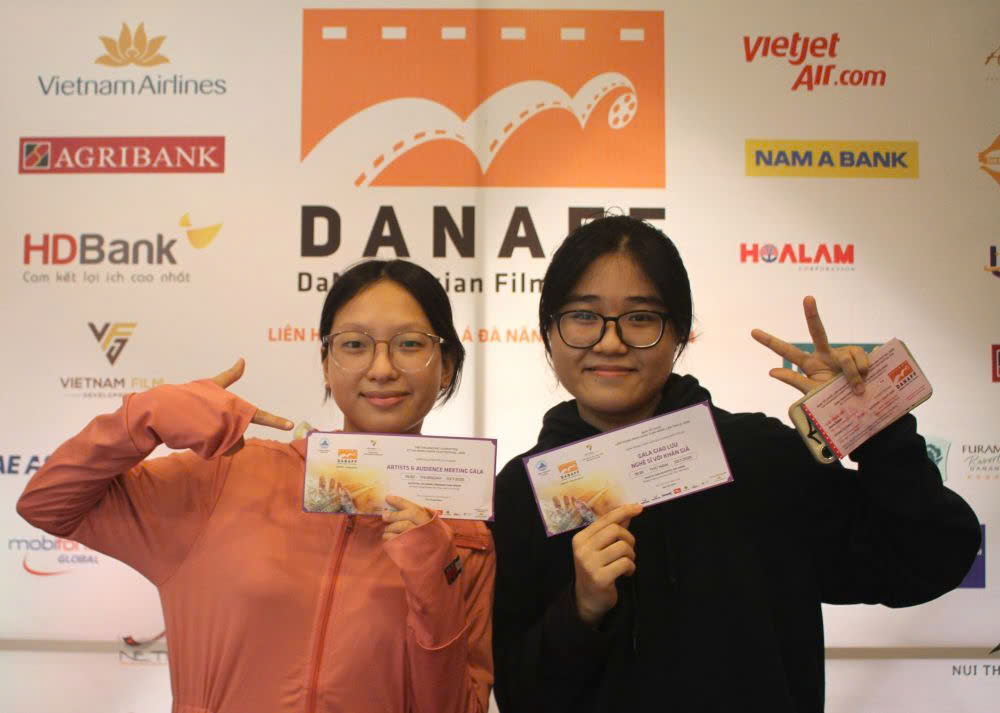 Audiences lined up to hunt for tickets to watch the film at the Da Nang Asian Film Festival. Photo: Thanh Huyen