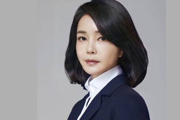 Kim Keon Hee: la esposa de un ex presidente coreano Yoon Suk Yeol fue privado de una maestria. Foto: Yonhap