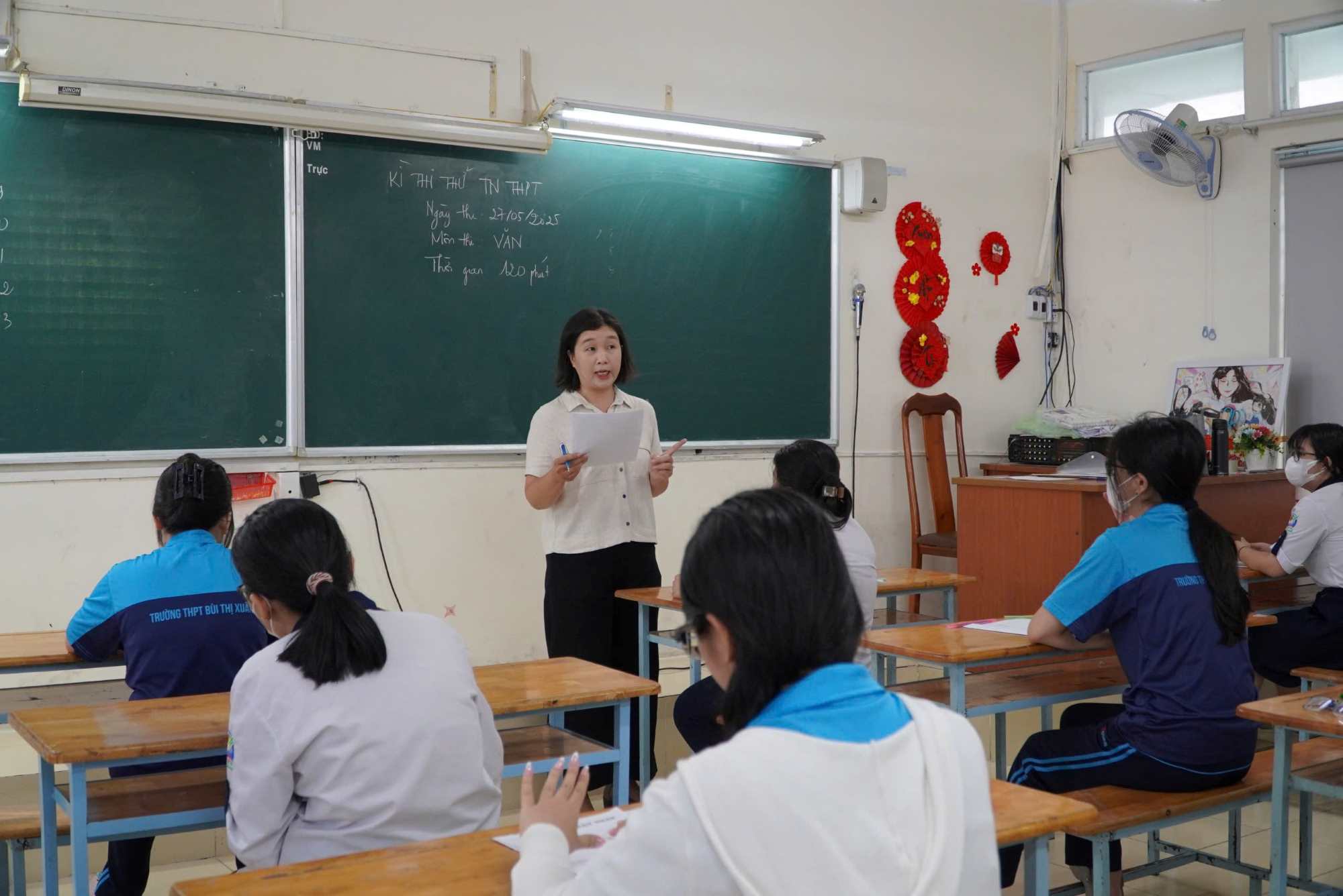 Hoc sinh lop 12 tai TPHCM tham gia thi thu tot nghiep THPT nam 2025. Anh: Chan Phuc