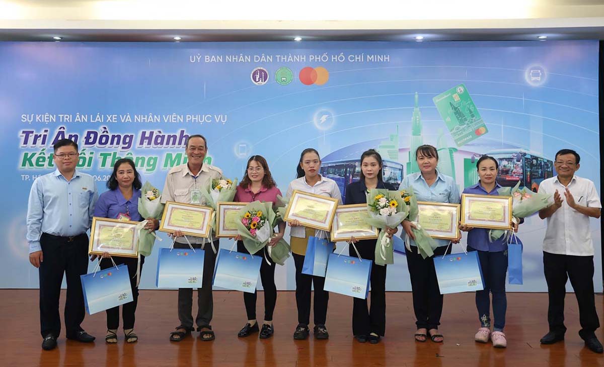 Dai dien cac don vi van tai