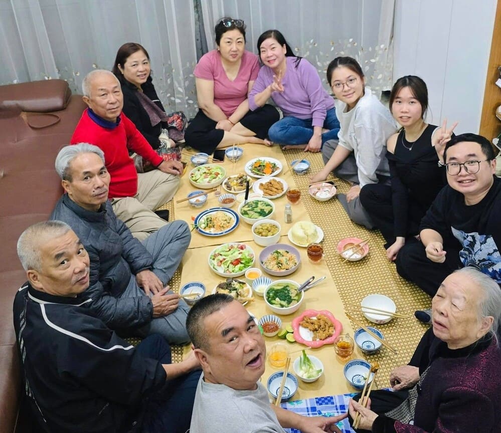La comida de reunion ayudara a los miembros de la familia mas cohesion. Foto: Tuan dat