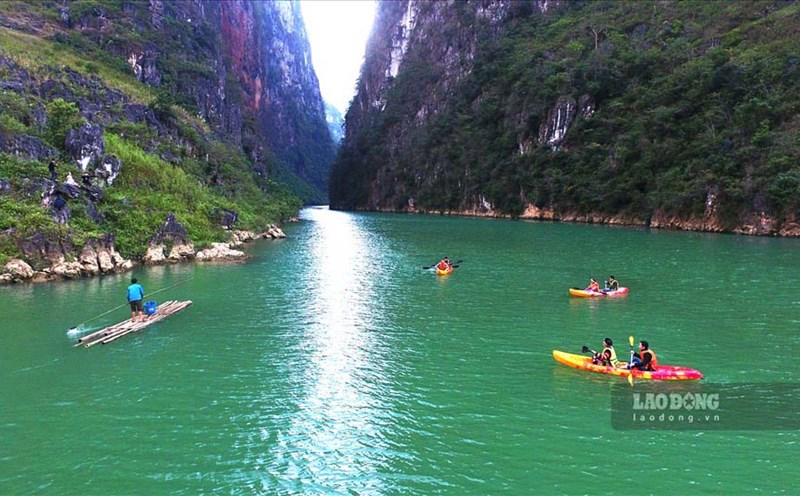 Nho Que River (Ha Giang) is a place especially popular with domestic and foreign tourists. Photo: Viet Bac.