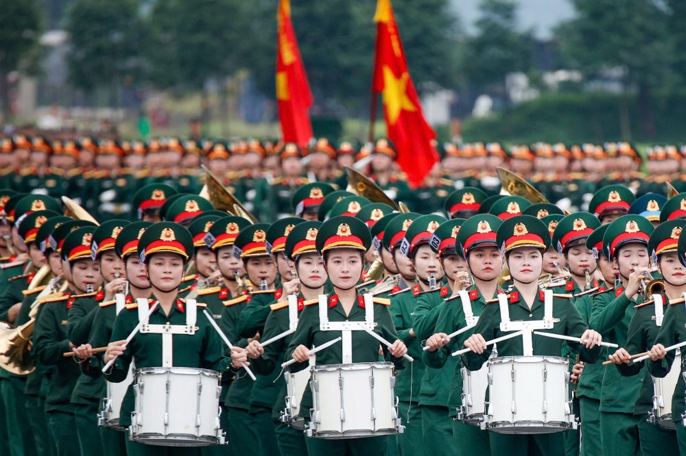 The female military band group gathered to practice parading and parade to celebrate the 80th anniversary of the August Revolution and National Day on September 2. Photo: Tran Vuong