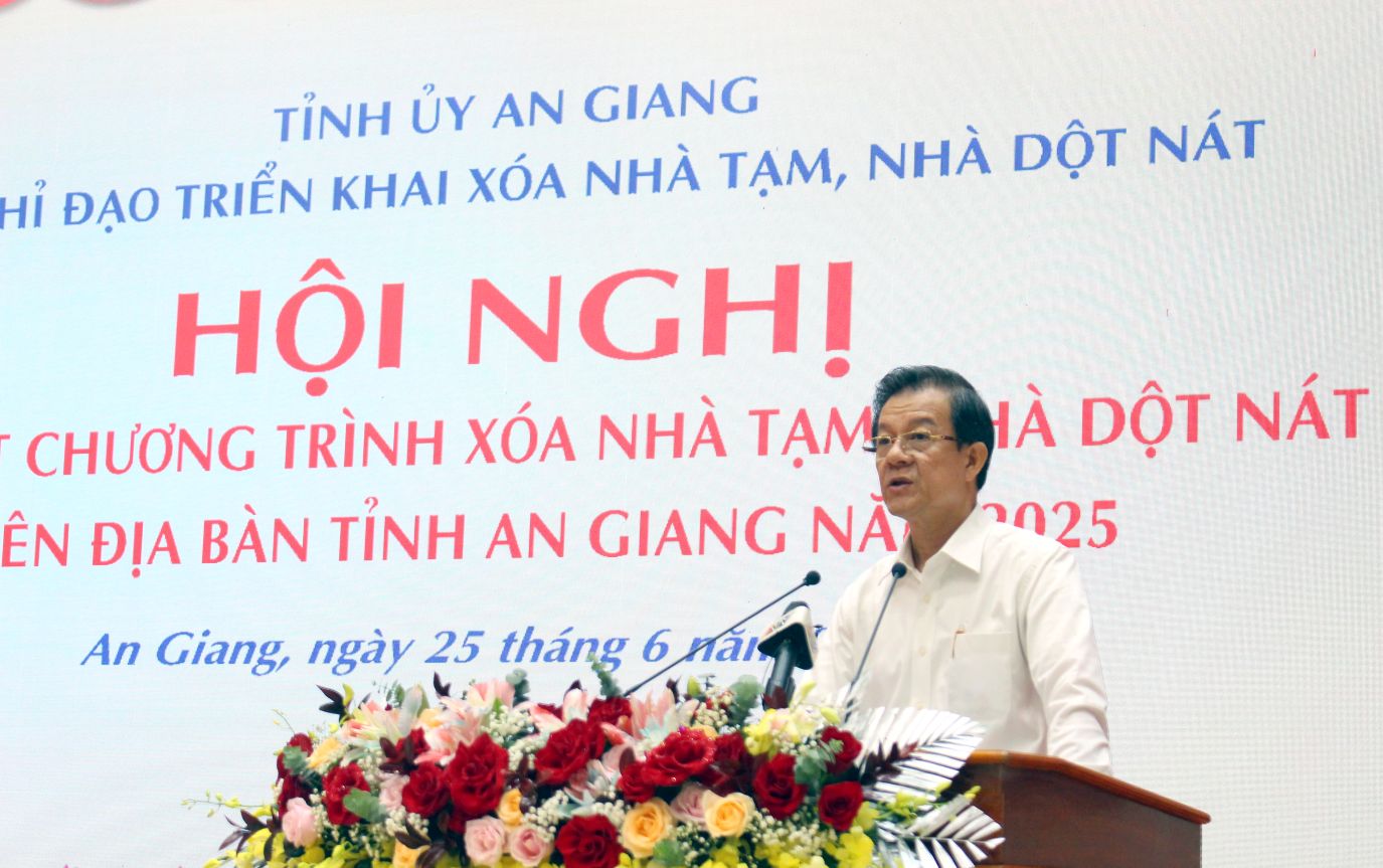 Bi thu Tinh uy An Giang Le Hong Quang. Anh: Luc Tung
