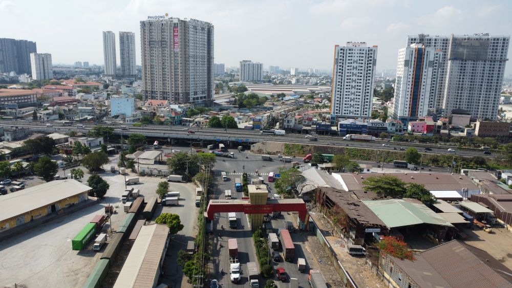 Di An City, la provincia de Binh Duong tiene una superficie adicional que se ha cambiado a fines de uso de la tierra para realizar proyectos de vivienda de alto aumento. Foto: Dinh Trong