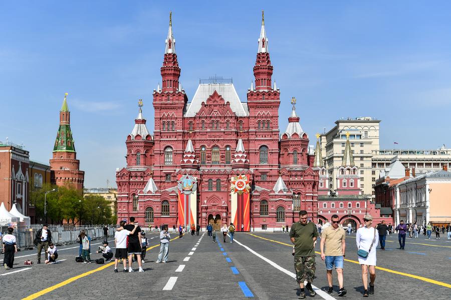 People walk on Red Square in Moscow, Russia, on April 21, 2025. Photo: Xinhua