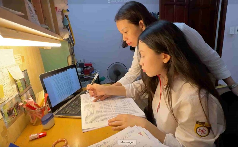 Parents accompany their children before the high school graduation exam.