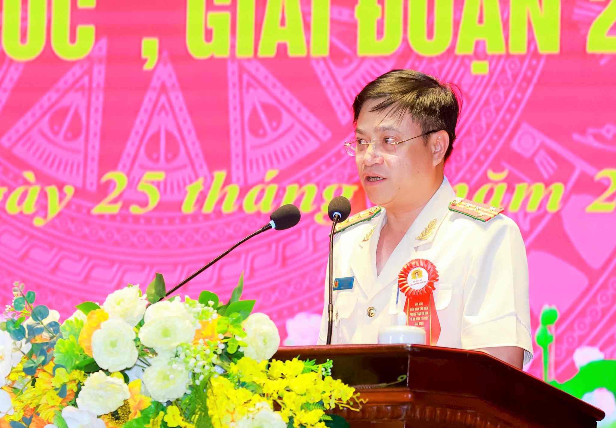 Dai ta Dinh Viet Dung, Giam doc Cong an tinh Nghe An phat bieu tai hoi nghi. Anh: Thanh Duy