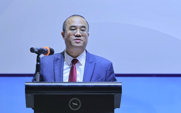 PGS.TS. Nguyen Truc Le - Chu tich Hoi dong Truong Dai hoc Kinh te chia se t