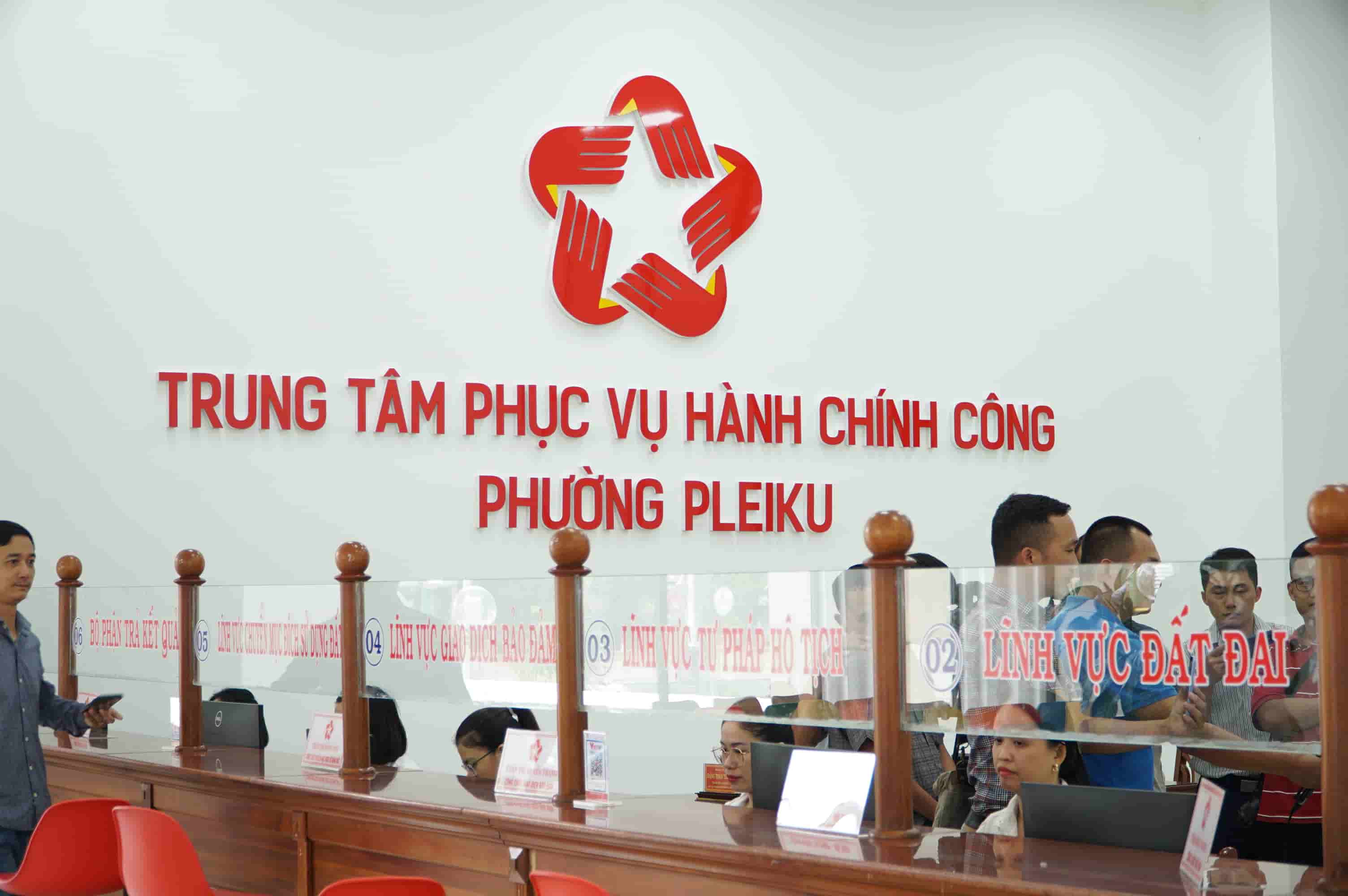 Trung tam phuc vu hanh chinh cong phuong Pleiku moi. Anh: Thanh Tuan 