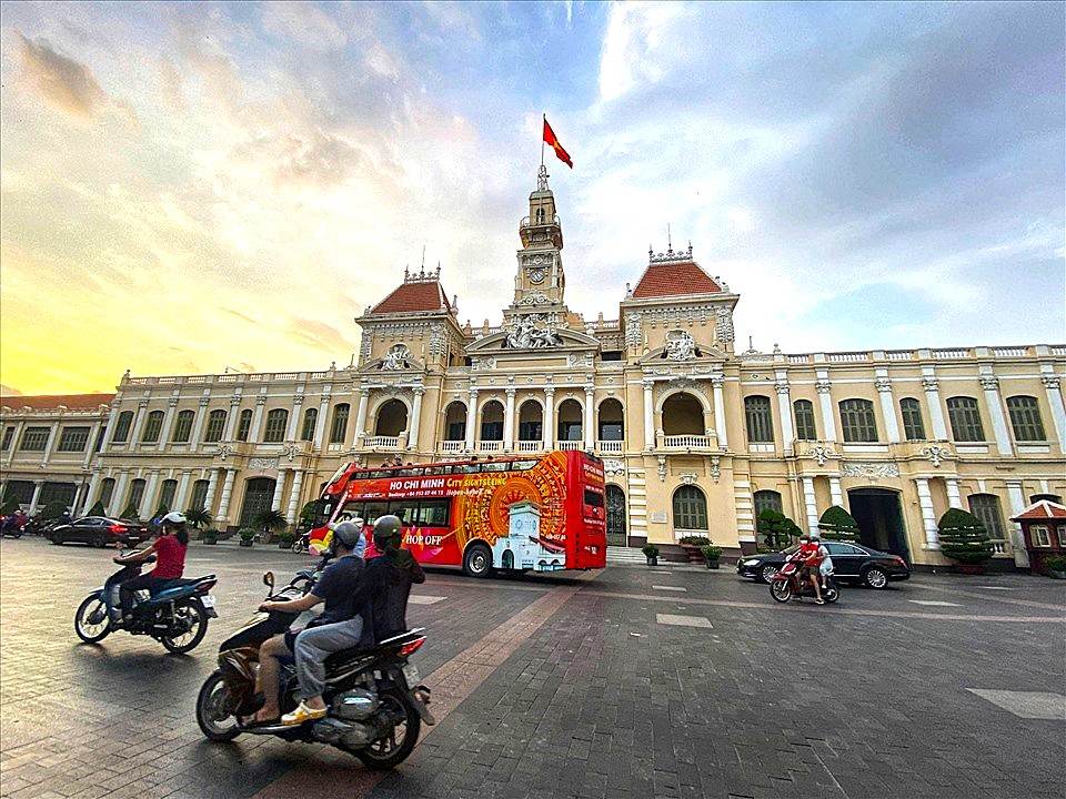 Sede de la ciudad de Ho Chi Minh despues de fusionar Binh Duong, Ba Ria - Vung Tau, ubicado en 86 Le Thanh Ton, Distrito 1. Foto: Anh Tu TU