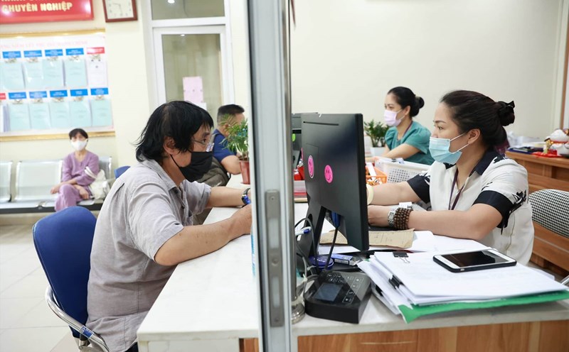 Regulations on the arrangement of civil servants and part-time workers at the commune level after the arrangement in Hanoi are mentioned in Official Dispatch 3423. Photo: Hai Nguyen.