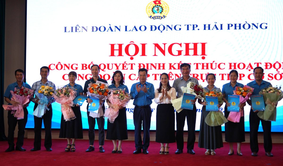 LDLD Hai Phong ket thuc hoat dong 18 cong doan cap tren truc tiep co so tu 30.6. Ảnh: Mai Dung