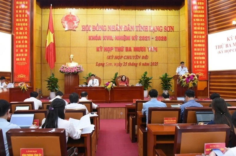 Overview of the 38th session of the People's Council of Lang Son province, term XVII, 2021 - 2026. Photo: Duong Duyen