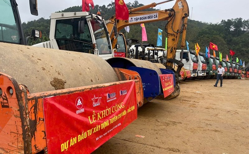 Bac Kan voters proposed to amend the planning, including traffic connection when organizing local government at 2 levels (provincial and commune levels). Photo: Xuyen Dong
