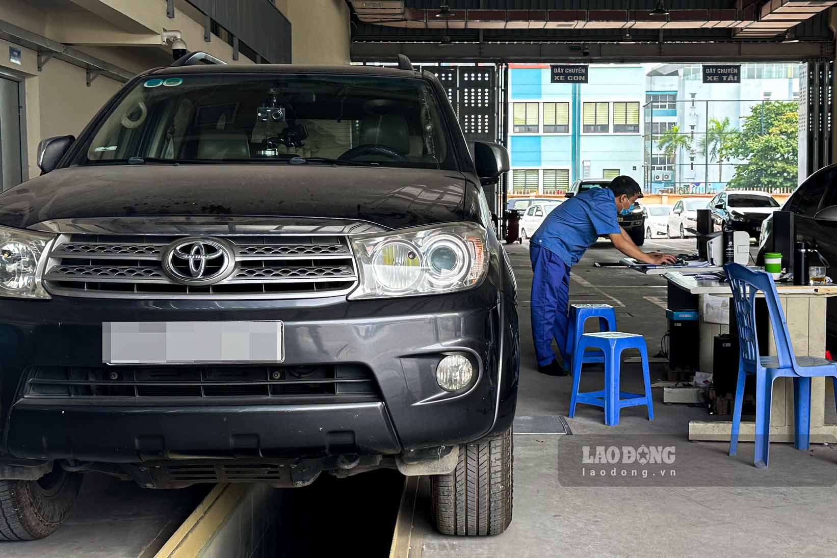 Las personas deben estar alertas cuando se requiere que pague dinero al Registro de Vietnam. Foto: Thien Nhan