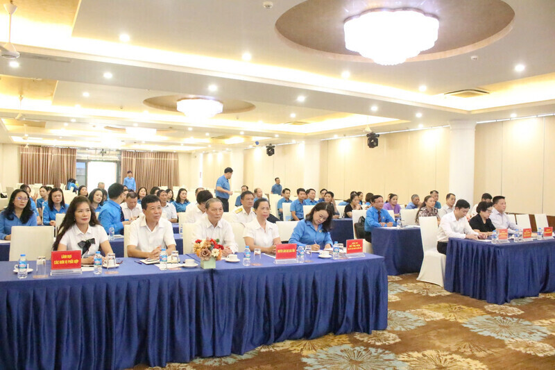 Lang Son Labor Federation revisa las actividades para atender a miembros sindicales y trabajadores. Foto: Hoang Nhu