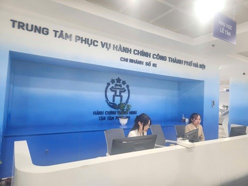 Ha Noi ban giao ho so dat dai tu quan, huyen ve xa, phuong truoc ngay 1.7. Anh: Minh Hanh